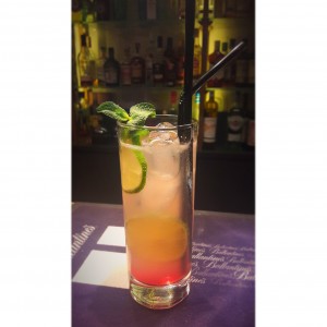 Summer FreshPerrier, jus de citron vert, sirop de grenadine, sirop d’orgeat